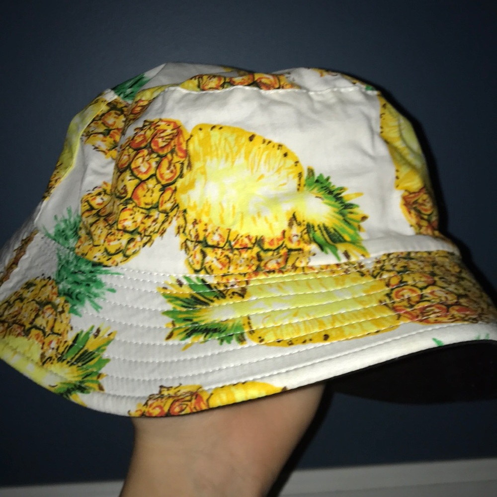 Pineapple bucket hat